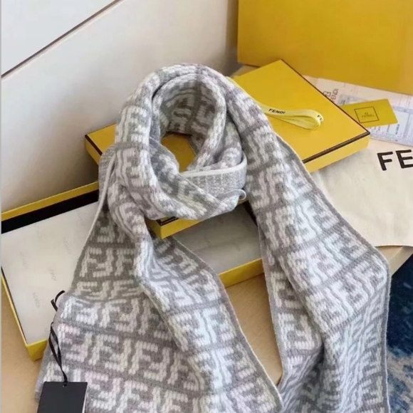 Fendi Shoes - <AUTHENTIC>Fendi Scarf